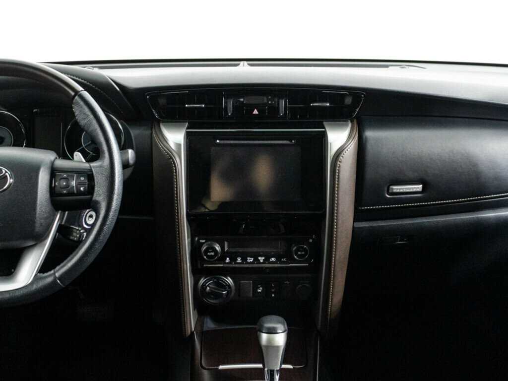 Toyota Fortuner, 2019 Фото №12
