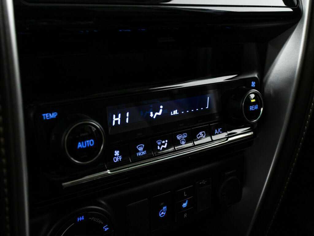 Toyota Fortuner, 2019 Фото №16