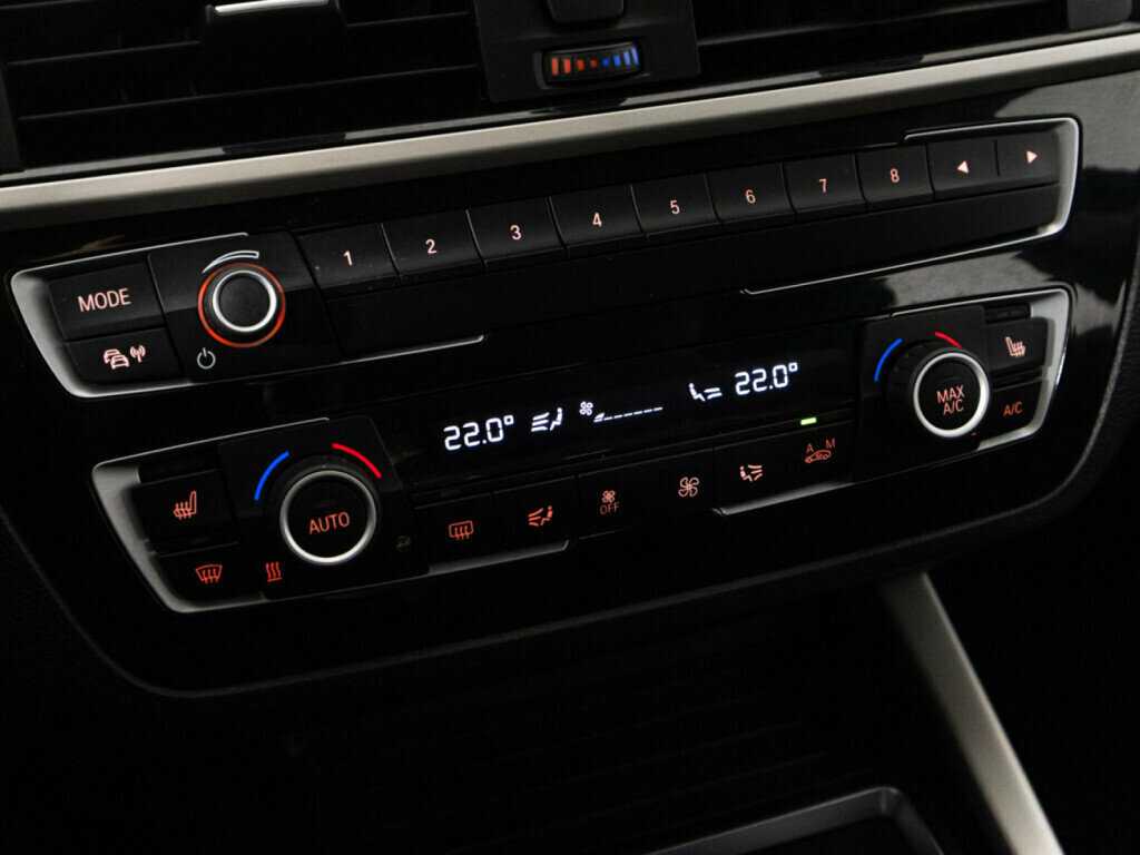 BMW 1 серии 118i, 2017 Фото №15