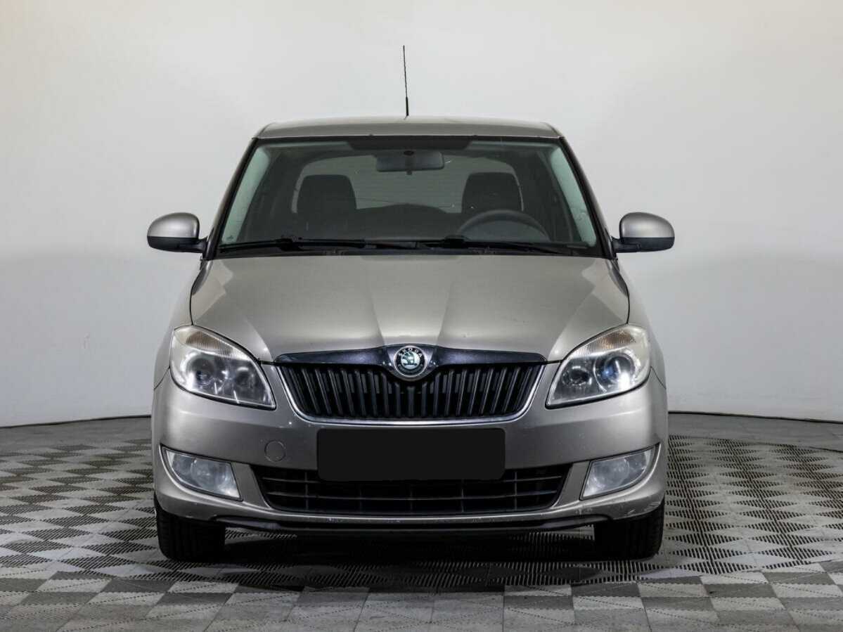 Skoda Fabia, 2011 Фото №2