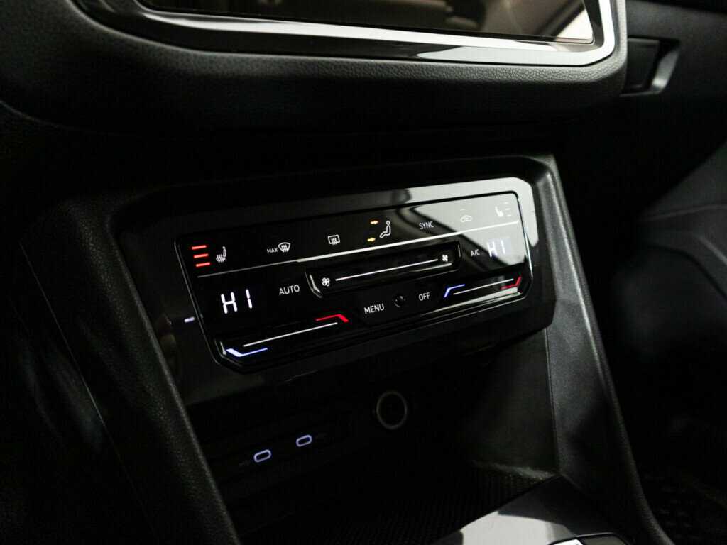 Volkswagen Tiguan, 2021 Фото №16