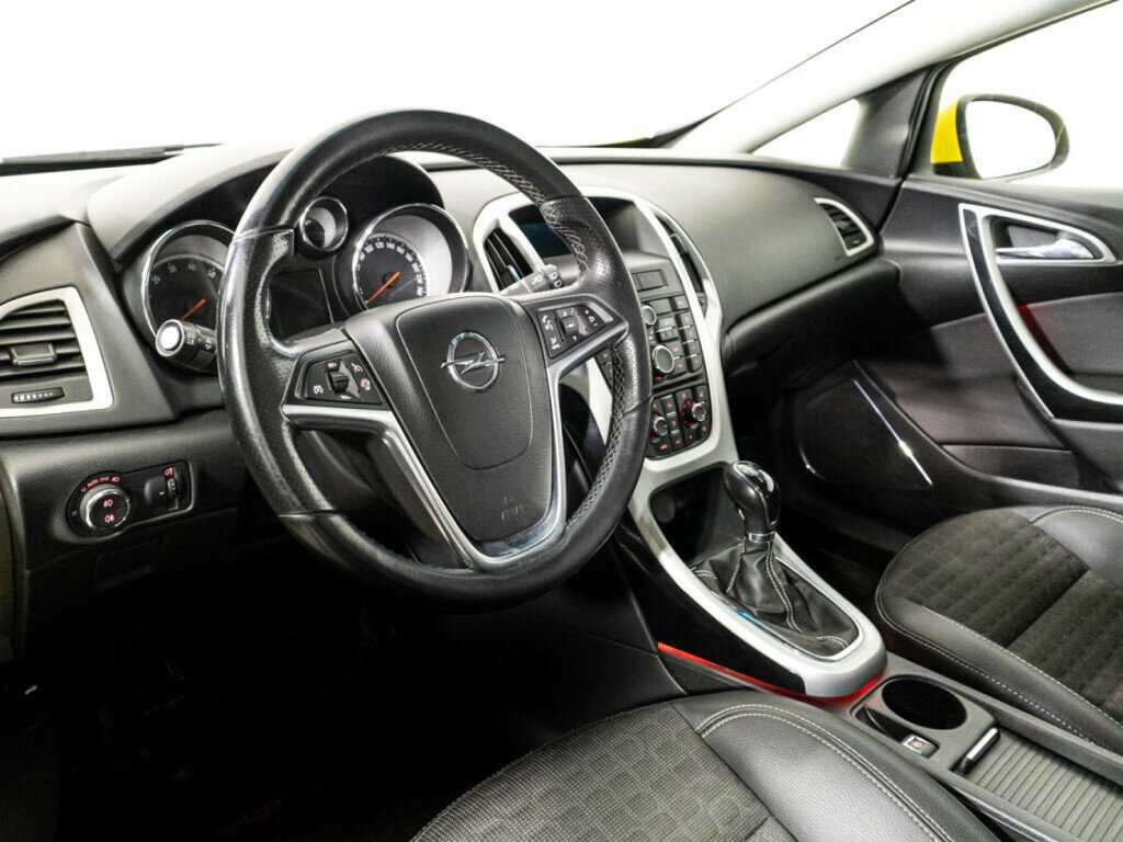 Opel Astra GTC, 2011 Фото №11