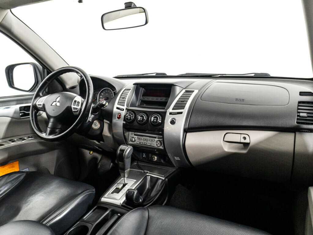 Mitsubishi Pajero Sport, 2010 Фото №9