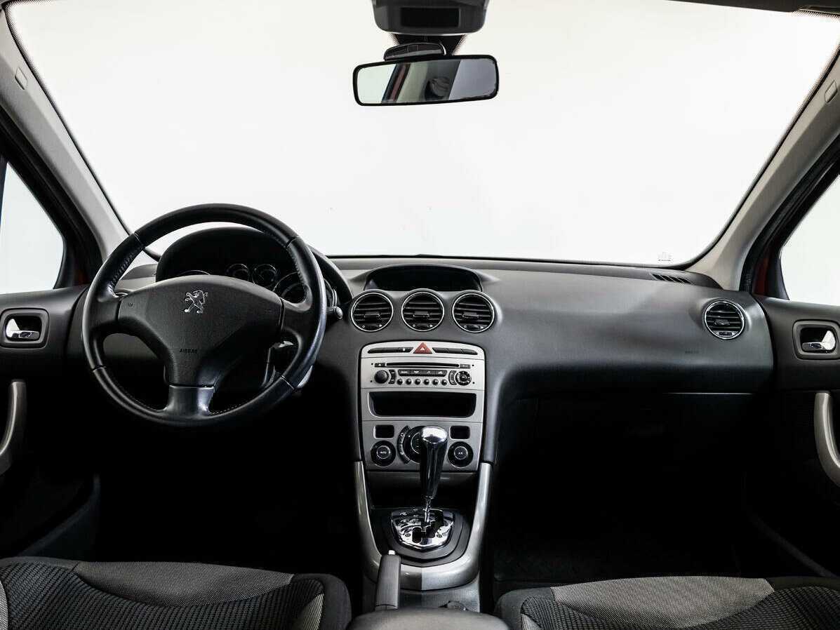 Peugeot 308, 2010 Фото №10