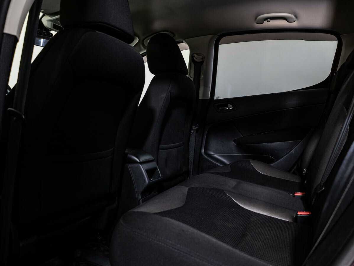 Peugeot 308, 2010 Фото №11