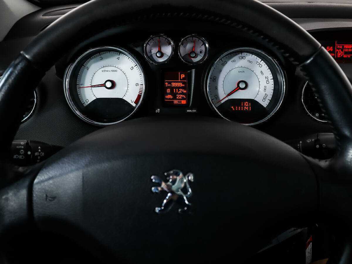 Peugeot 308, 2010 Фото №17