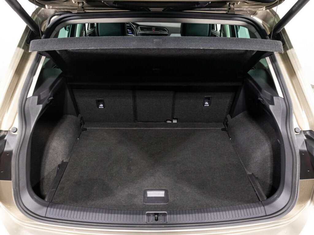 Volkswagen Tiguan, 2021 Фото №15