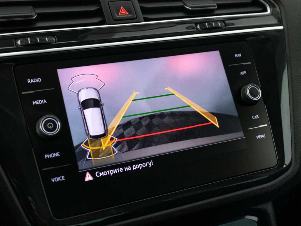 Volkswagen Tiguan, 2021 Фото №17