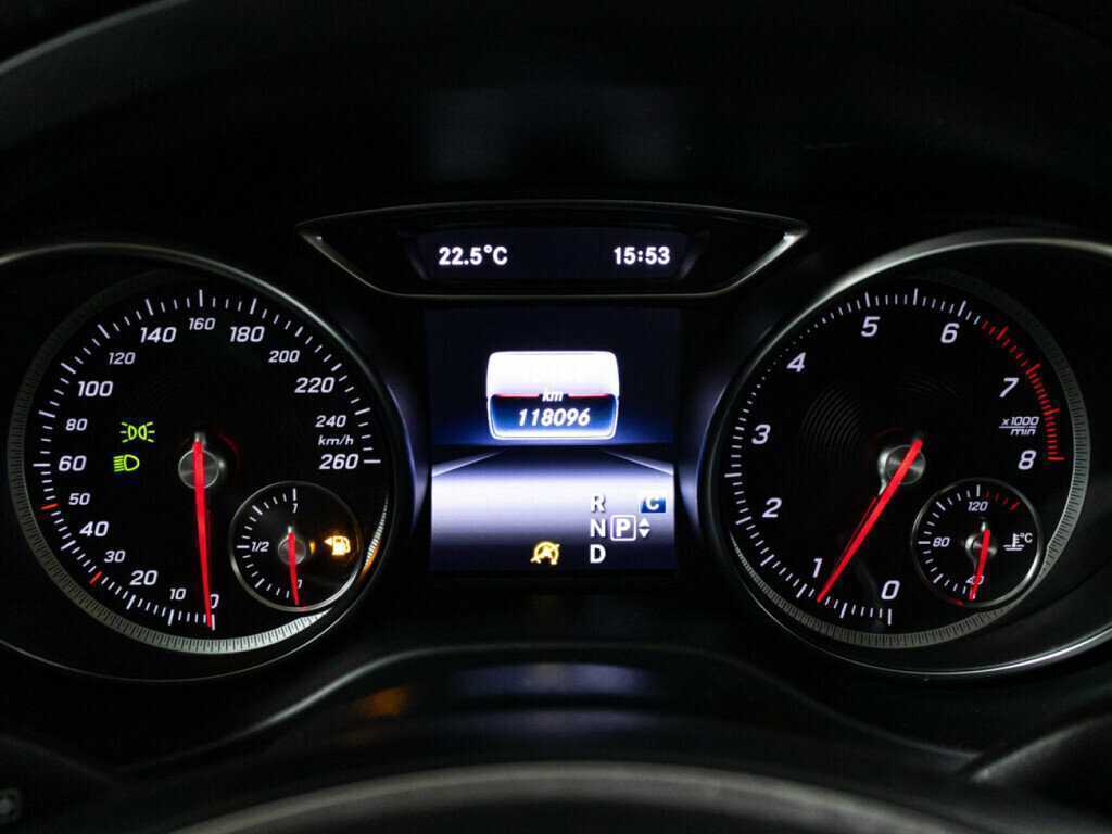 Mercedes-Benz CLA 200, 2018 Фото №12