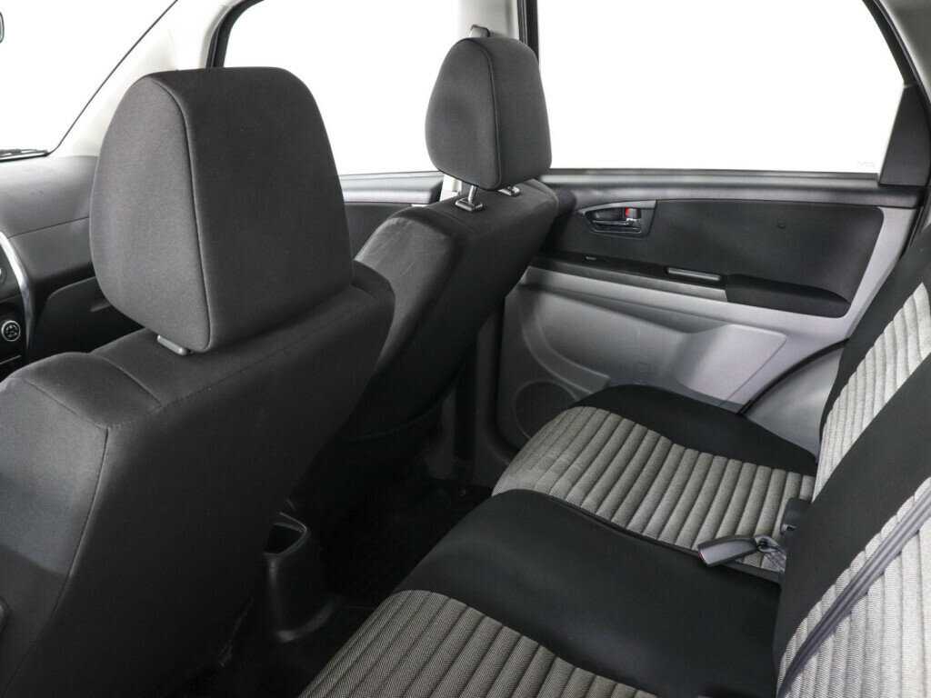 Suzuki SX4, 2011 Фото №12