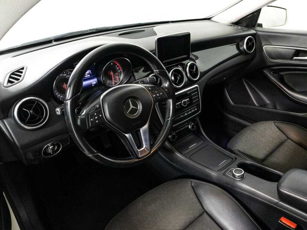 Mercedes-Benz CLA 200, 2014 Фото №11