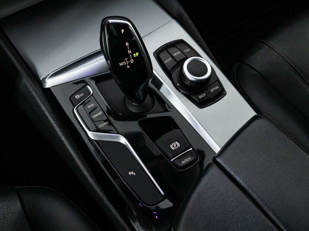 BMW 5 серии 520d, 2018 Фото №14
