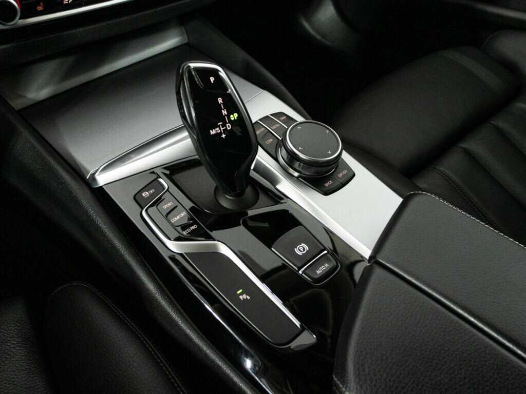BMW 5 серии 520d xDrive, 2018 Фото №19