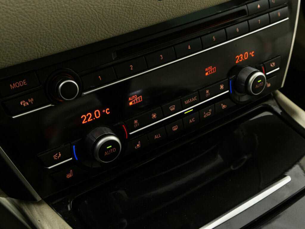 BMW 5 серии Gran Turismo 530d xDrive, 2012 Фото №17