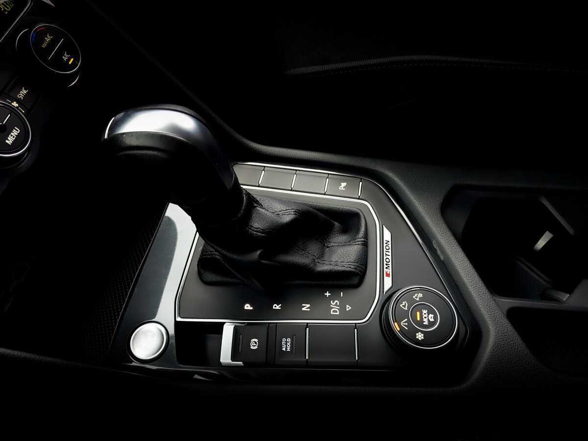 Volkswagen Tiguan, 2020 Фото №30