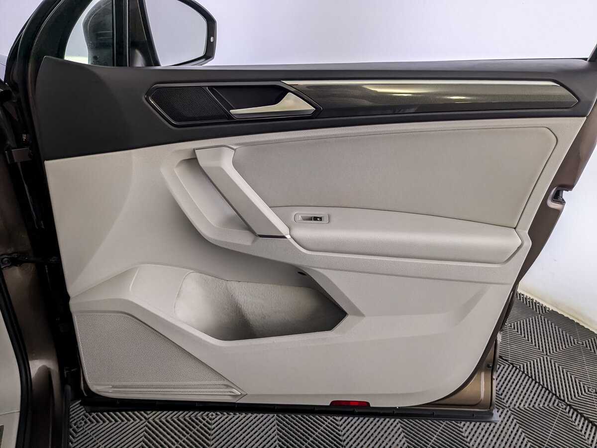 Volkswagen Tiguan, 2017 Фото №24