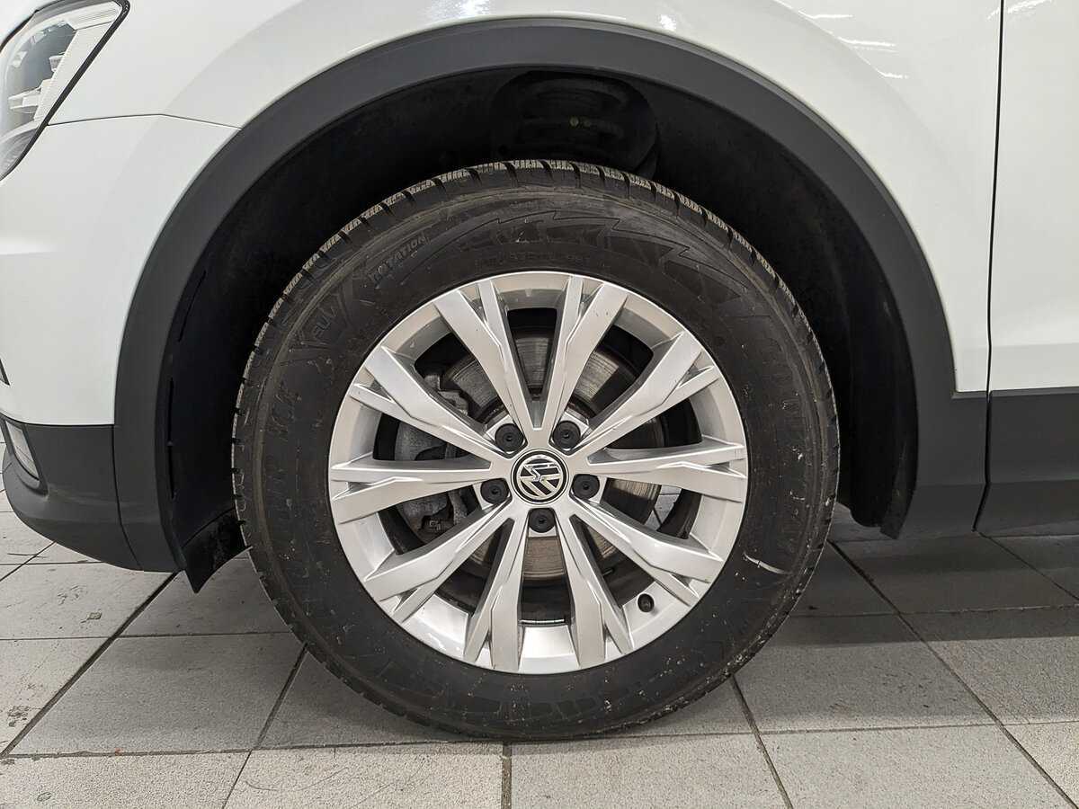 Volkswagen Tiguan, 2020 Фото №12