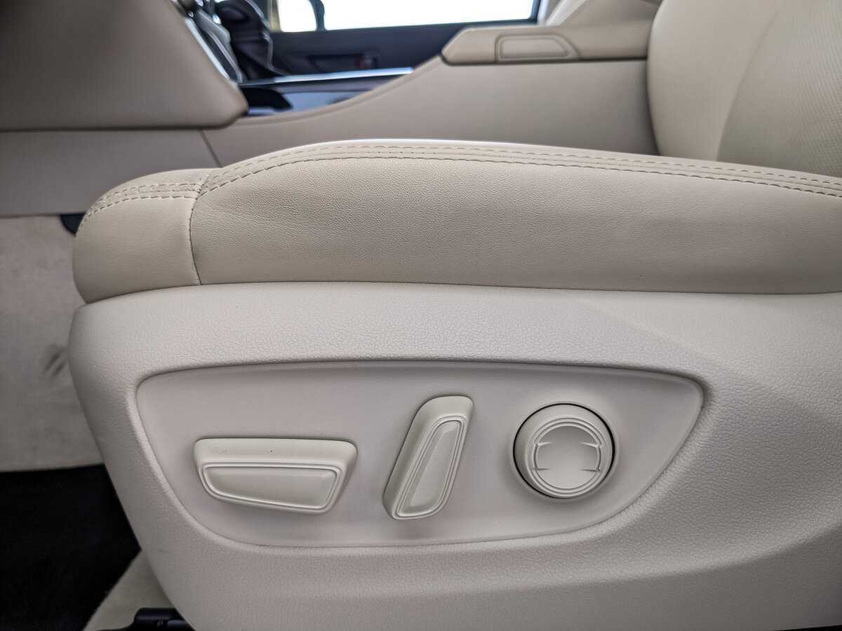 Toyota Land Cruiser, 2022 Фото №21