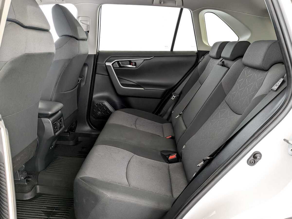 Toyota RAV4, 2021 Фото №12