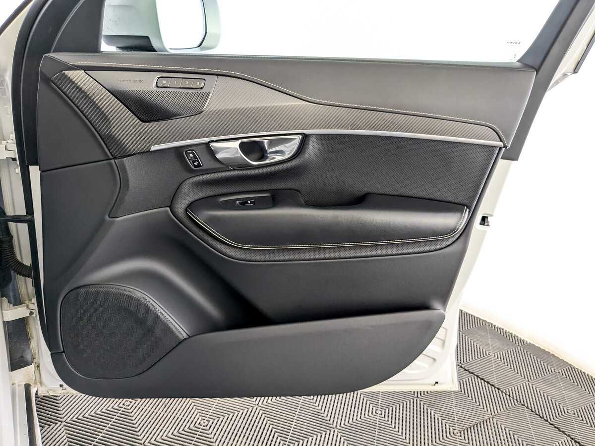 Volvo XC90, 2018 Фото №26