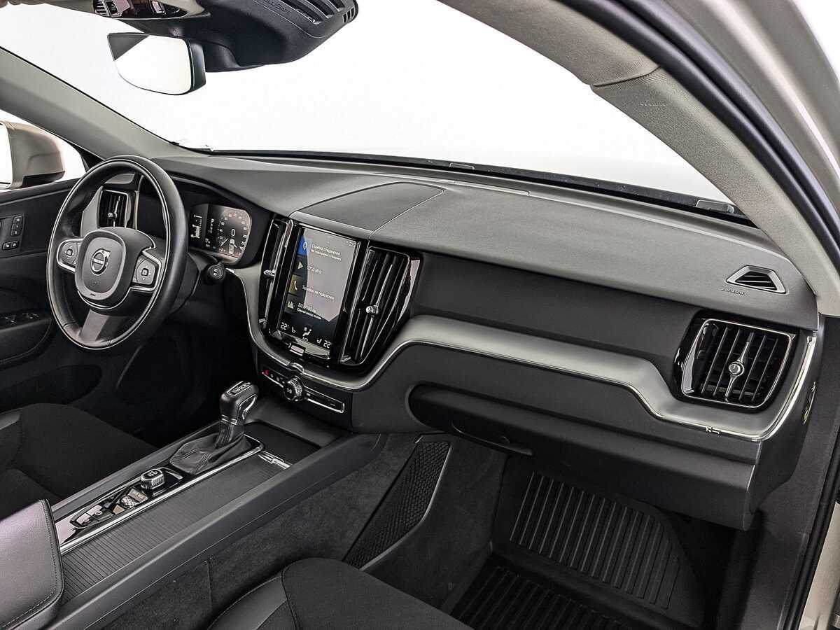 Volvo XC60, 2020 Фото №11