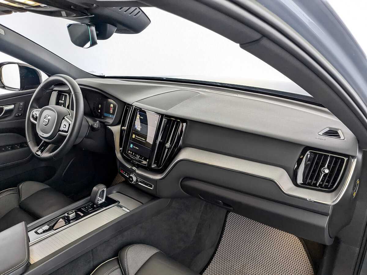 Volvo XC60, 2022 Фото №11