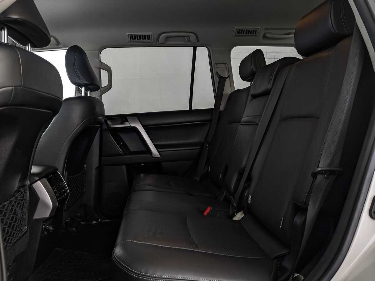 Toyota Land Cruiser Prado, 2019 Фото №18