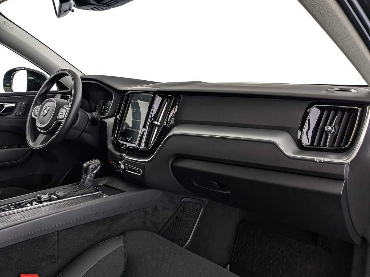 Volvo XC60, 2020 Фото №13