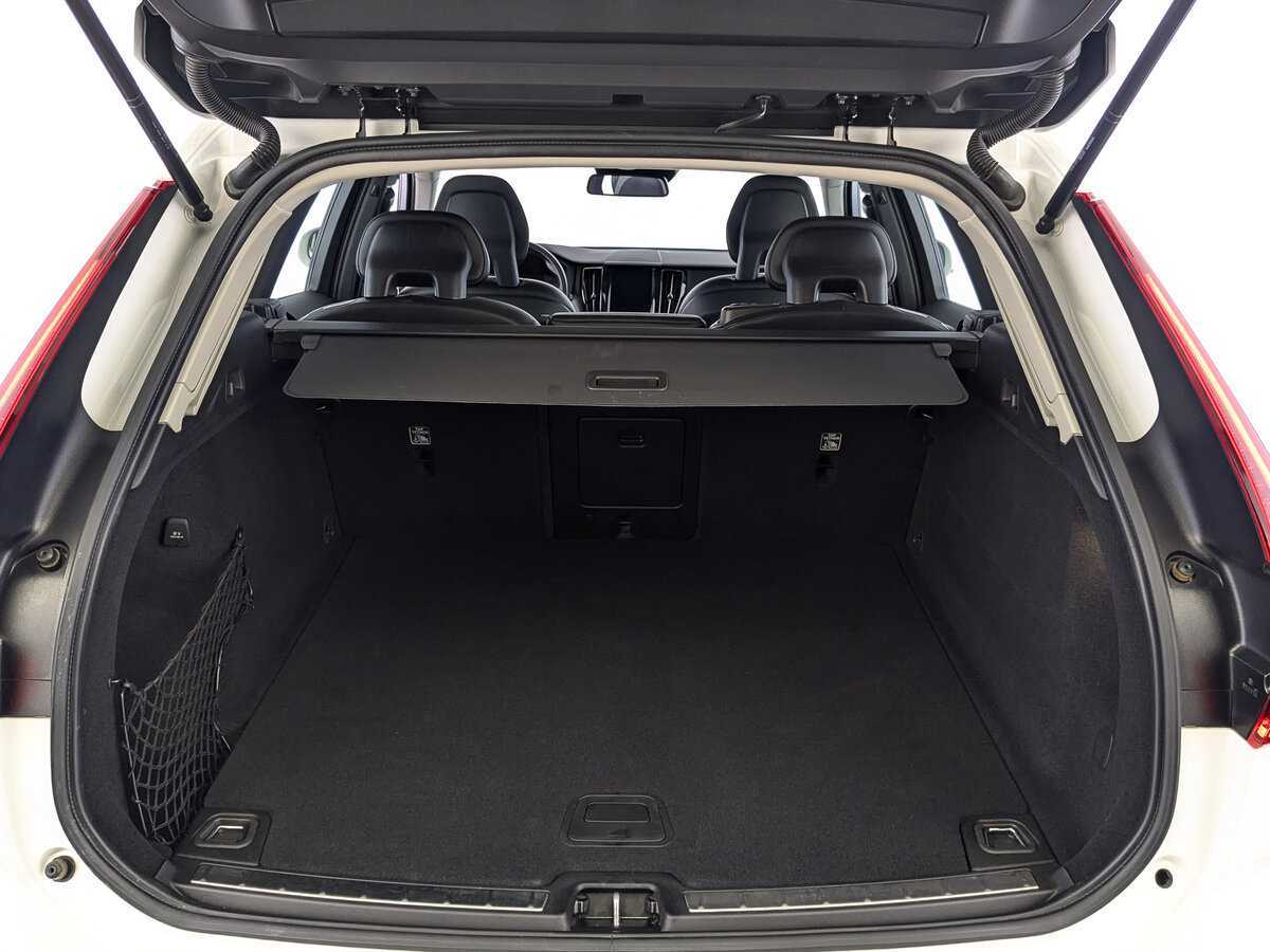 Volvo XC60, 2018 Фото №10