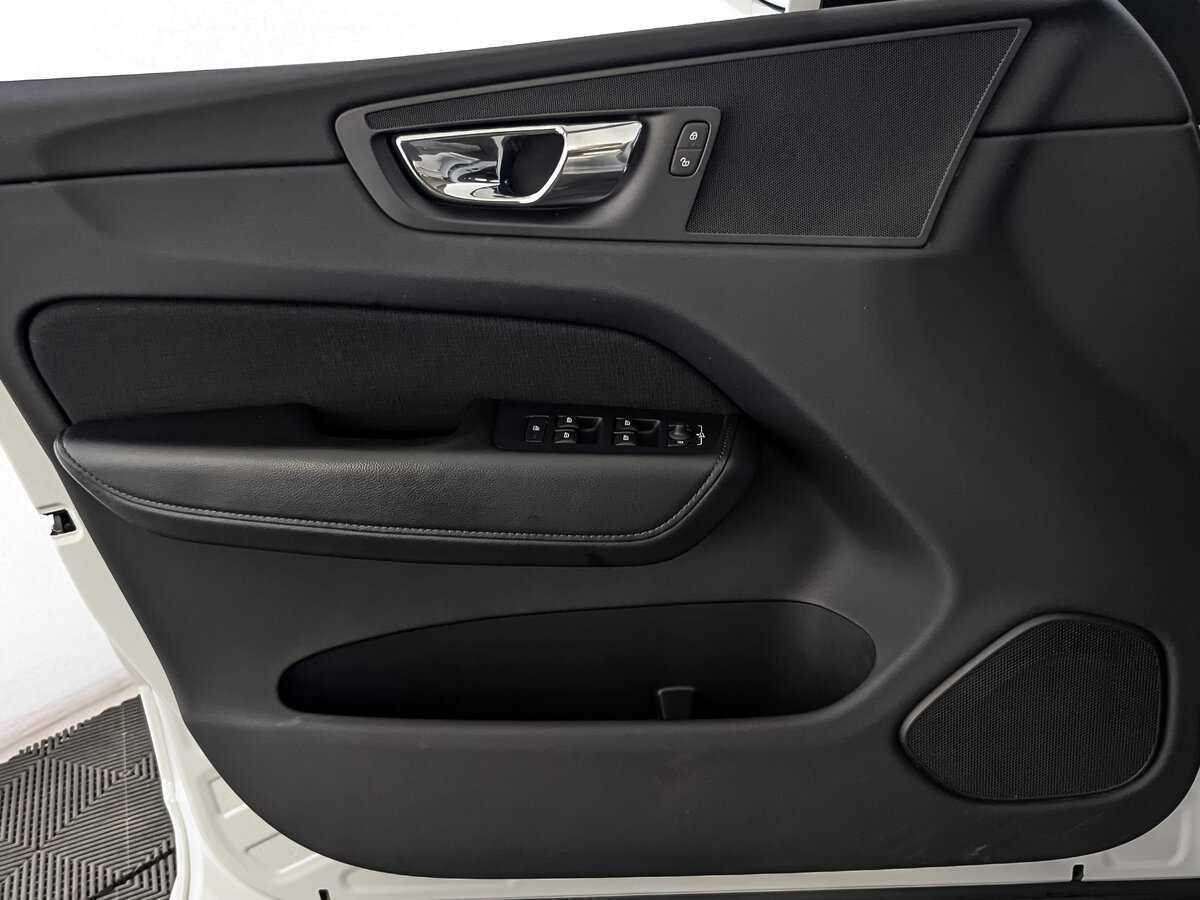 Volvo XC60, 2018 Фото №17