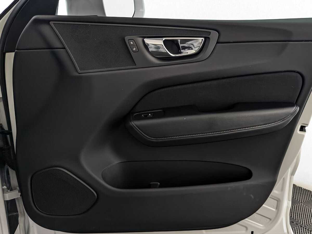 Volvo XC60, 2018 Фото №22