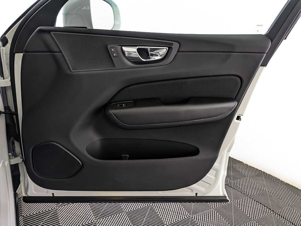 Volvo XC60, 2019 Фото №24