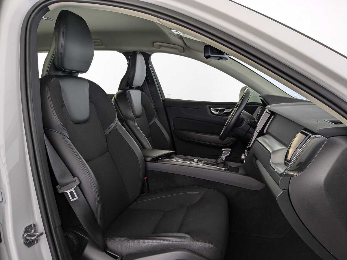 Volvo XC60, 2019 Фото №23