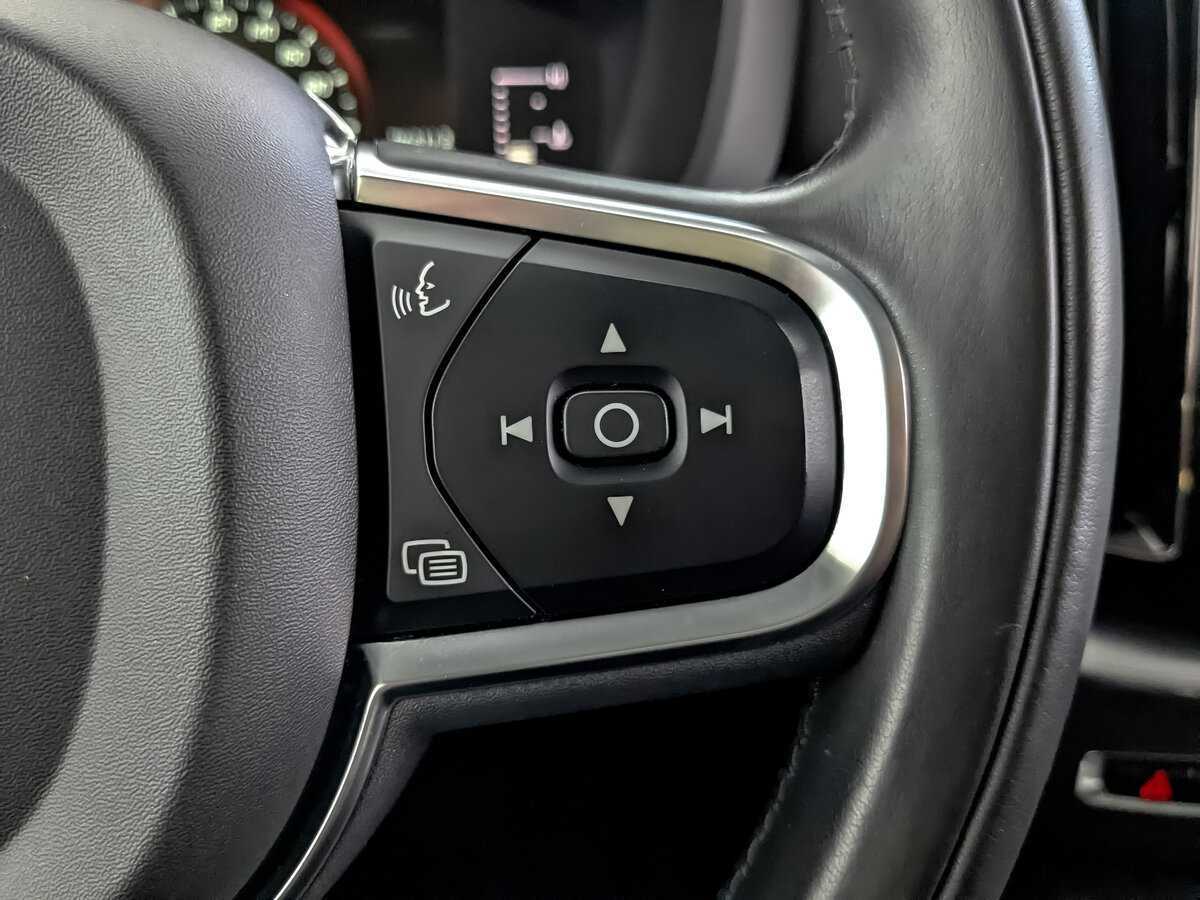 Volvo XC60, 2019 Фото №26
