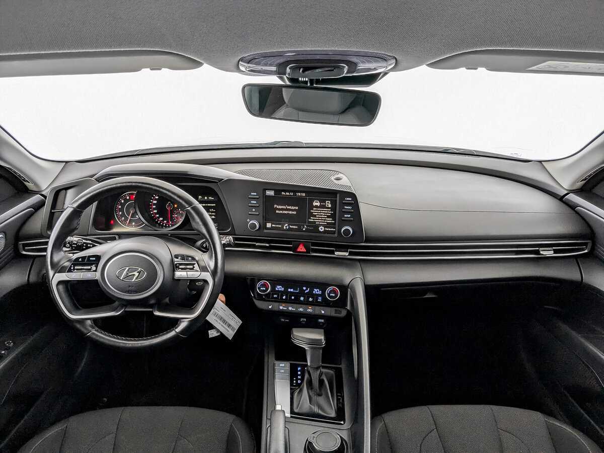 Hyundai Elantra, 2021 Фото №14