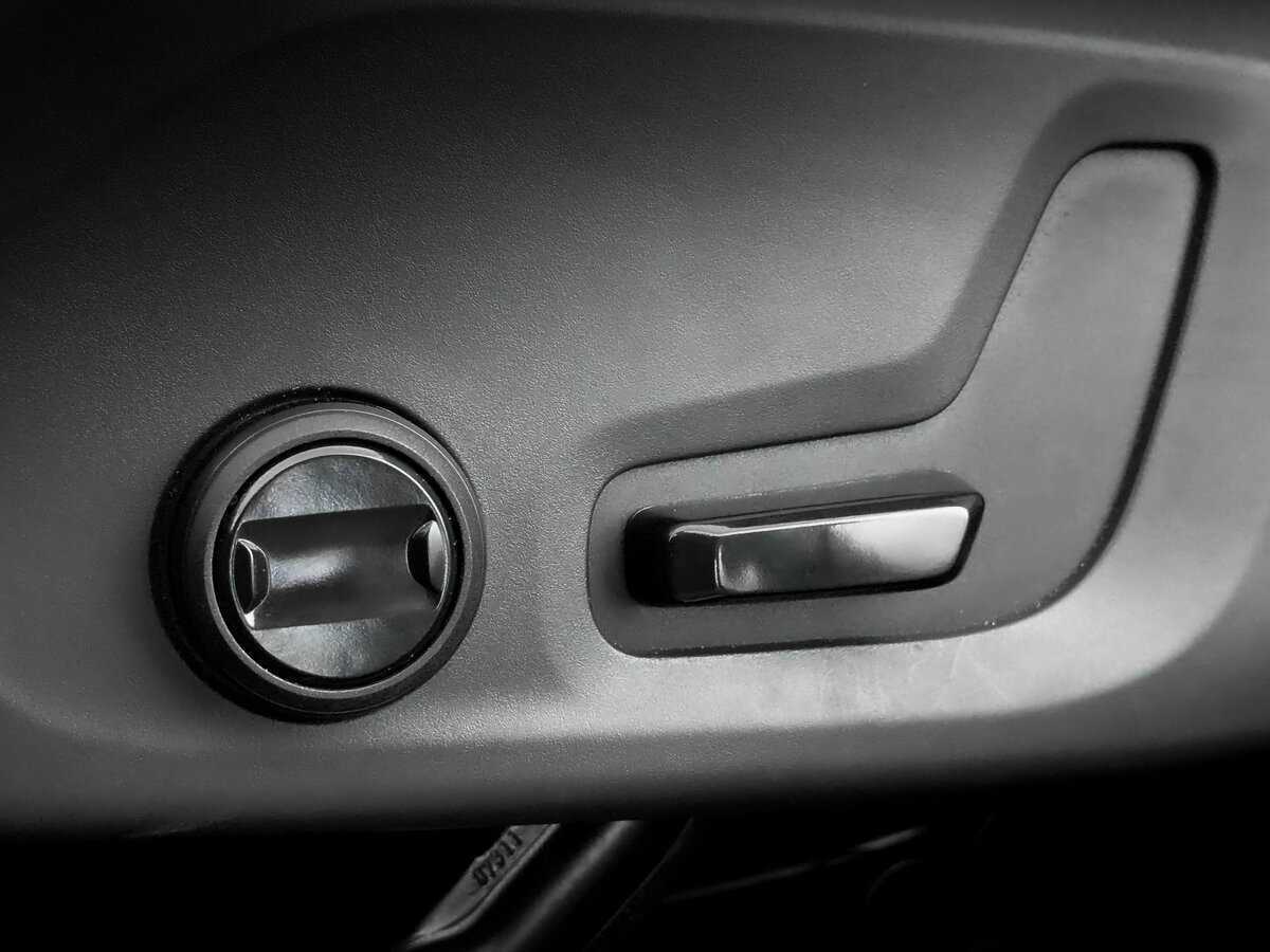 Volvo XC60, 2019 Фото №21