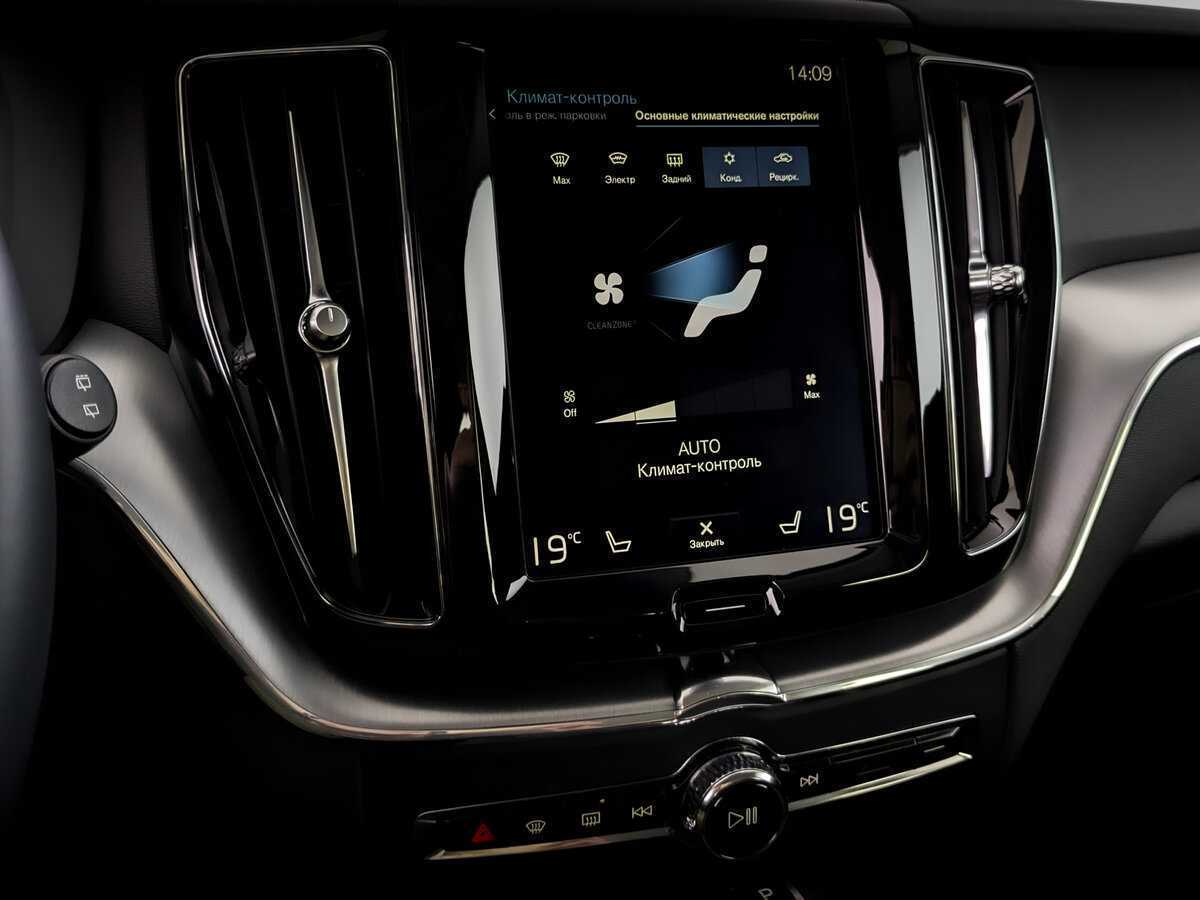 Volvo XC60, 2019 Фото №27