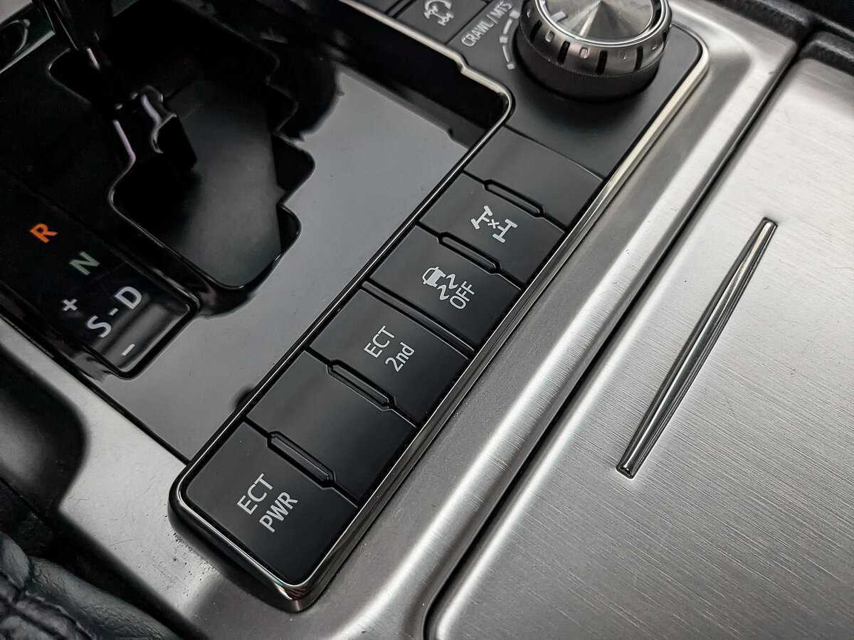 Toyota Land Cruiser, 2018 Фото №26