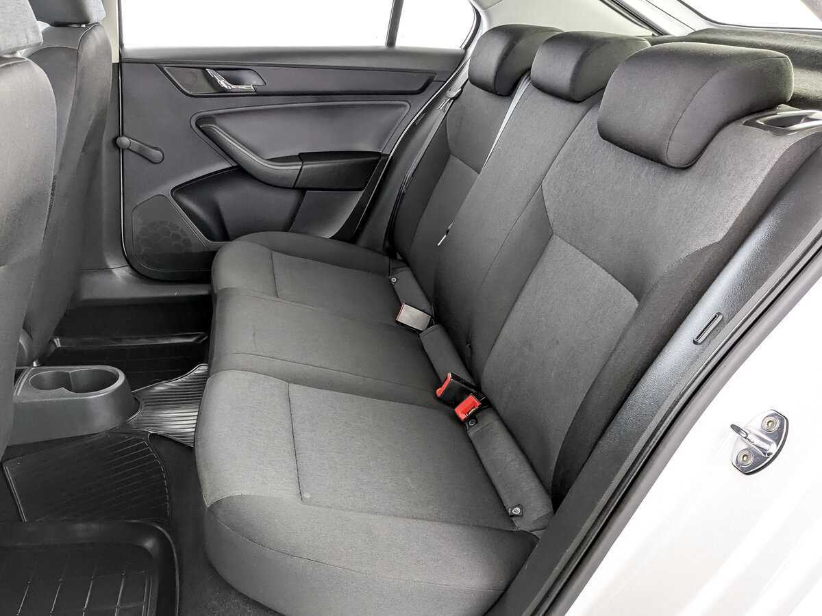 Skoda Rapid, 2017 Фото №12