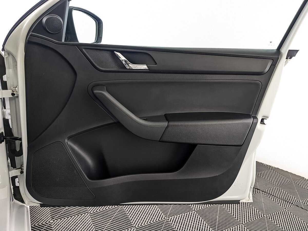 Skoda Rapid, 2017 Фото №22