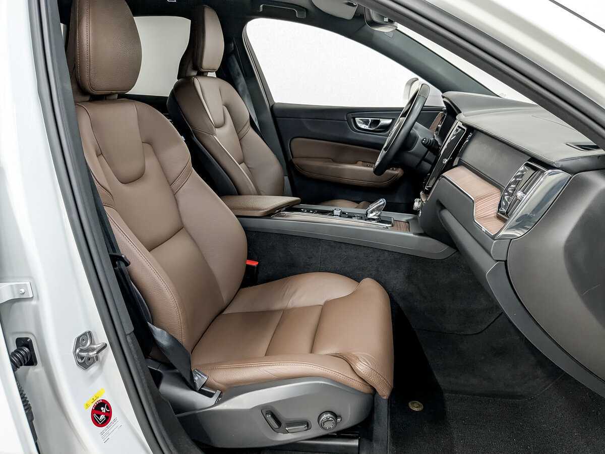 Volvo XC60, 2021 Фото №21