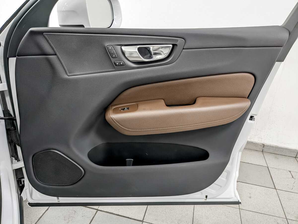 Volvo XC60, 2021 Фото №22