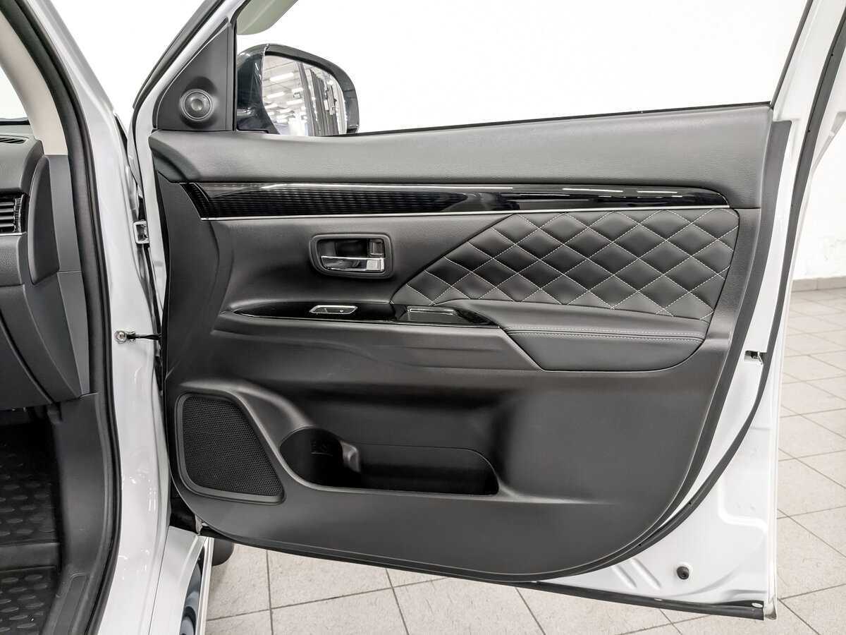 Mitsubishi Outlander, 2022 Фото №25