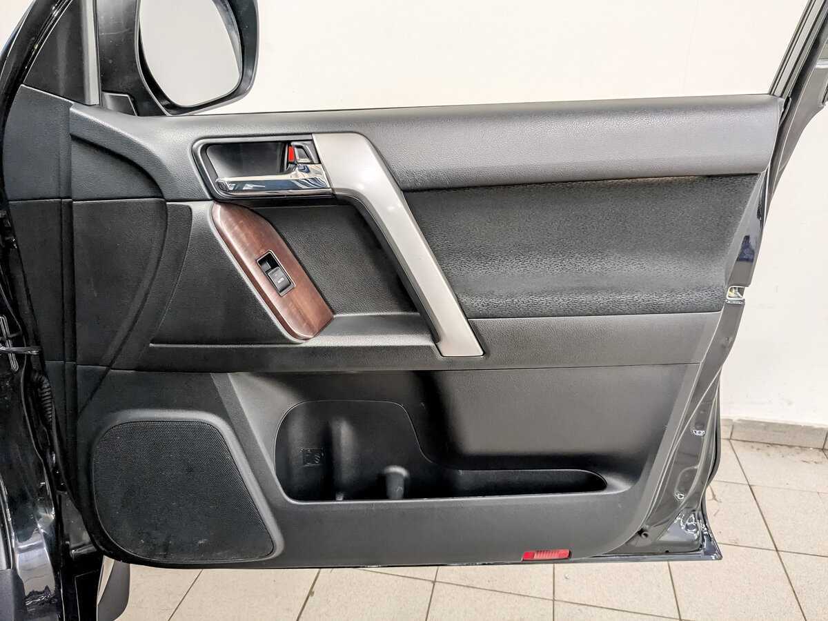 Toyota Land Cruiser Prado, 2015 Фото №24