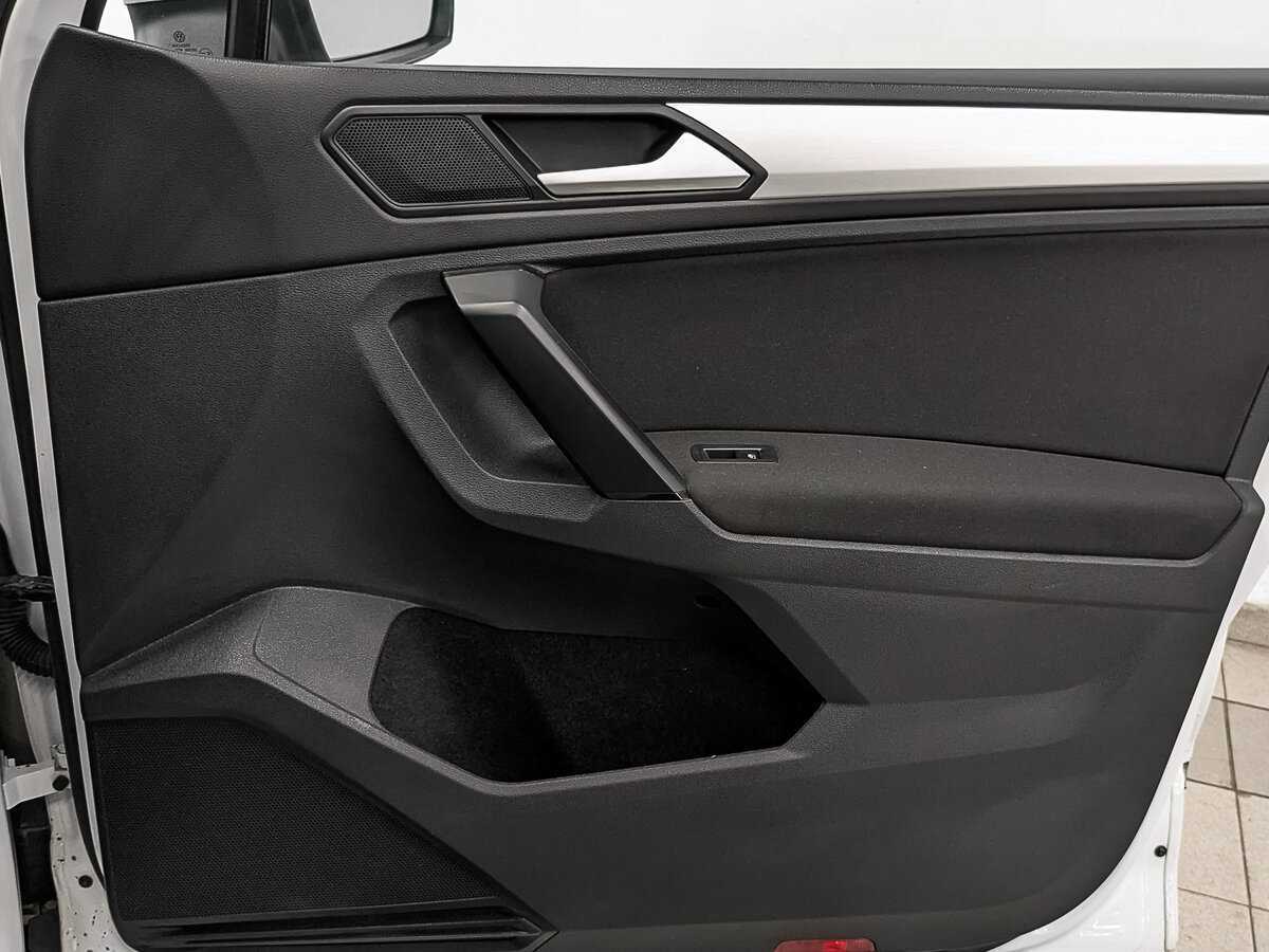 Volkswagen Tiguan, 2021 Фото №24