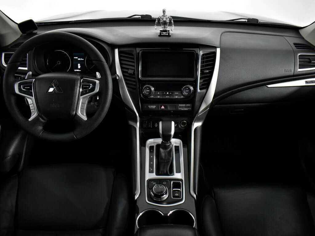 Mitsubishi Pajero Sport, 2019 Фото №12
