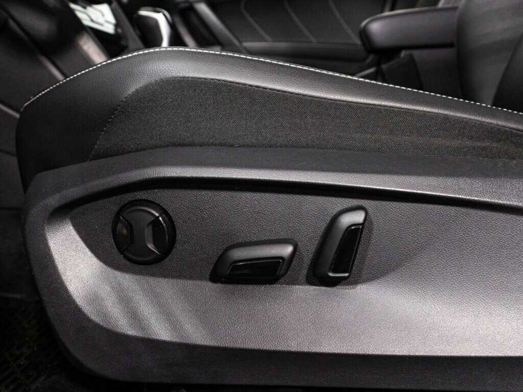 Volkswagen Tiguan, 2022 Фото №16