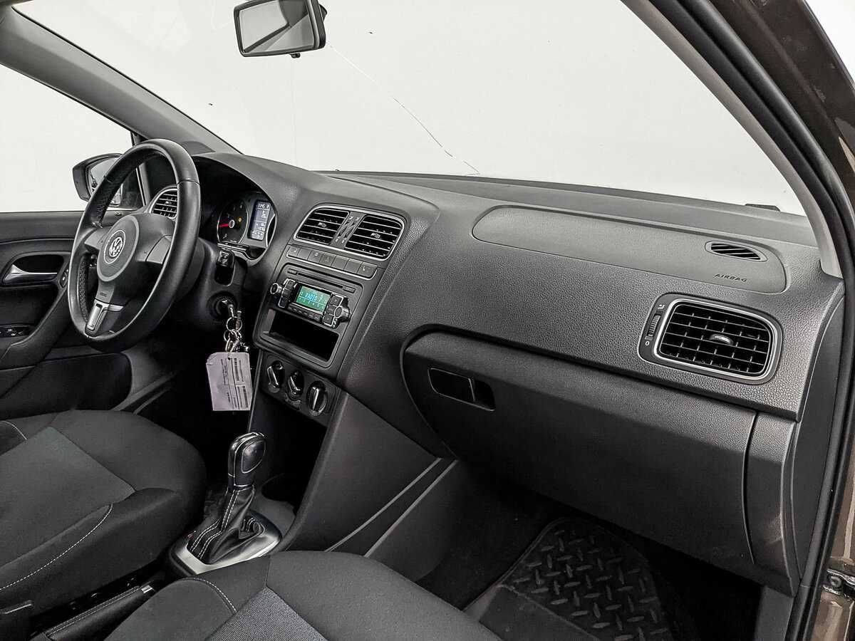 Volkswagen Polo, 2011 Фото №11