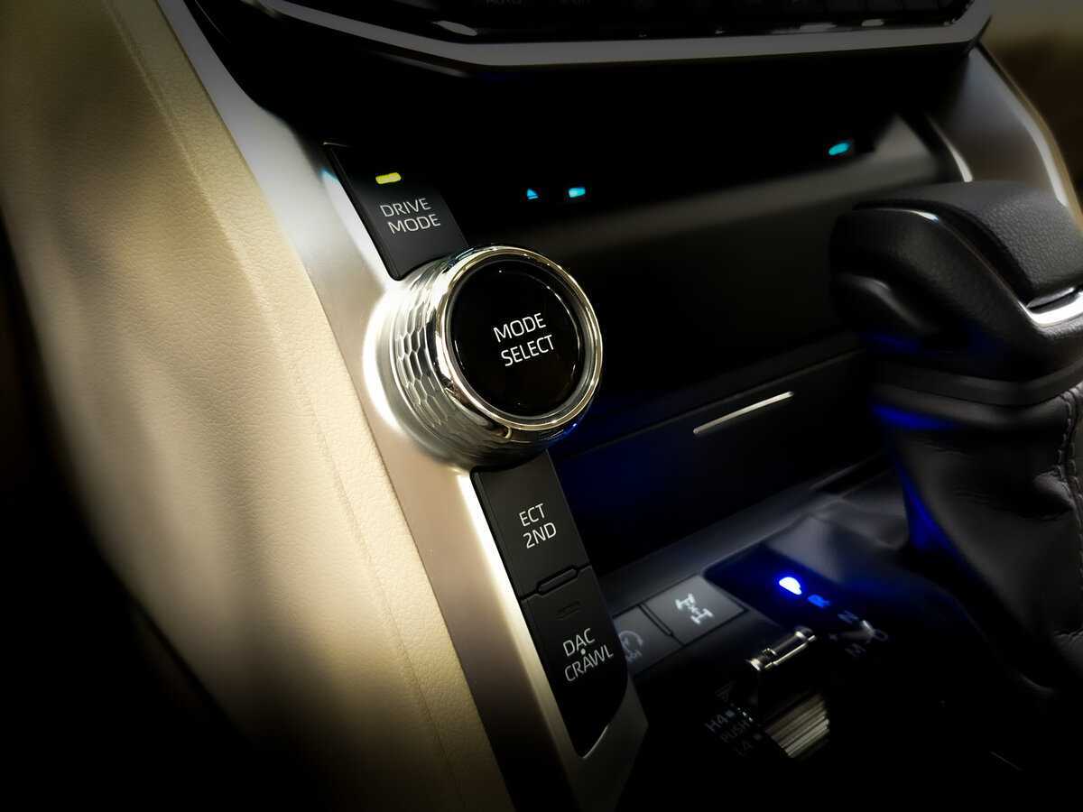 Toyota Land Cruiser, 2022 Фото №25