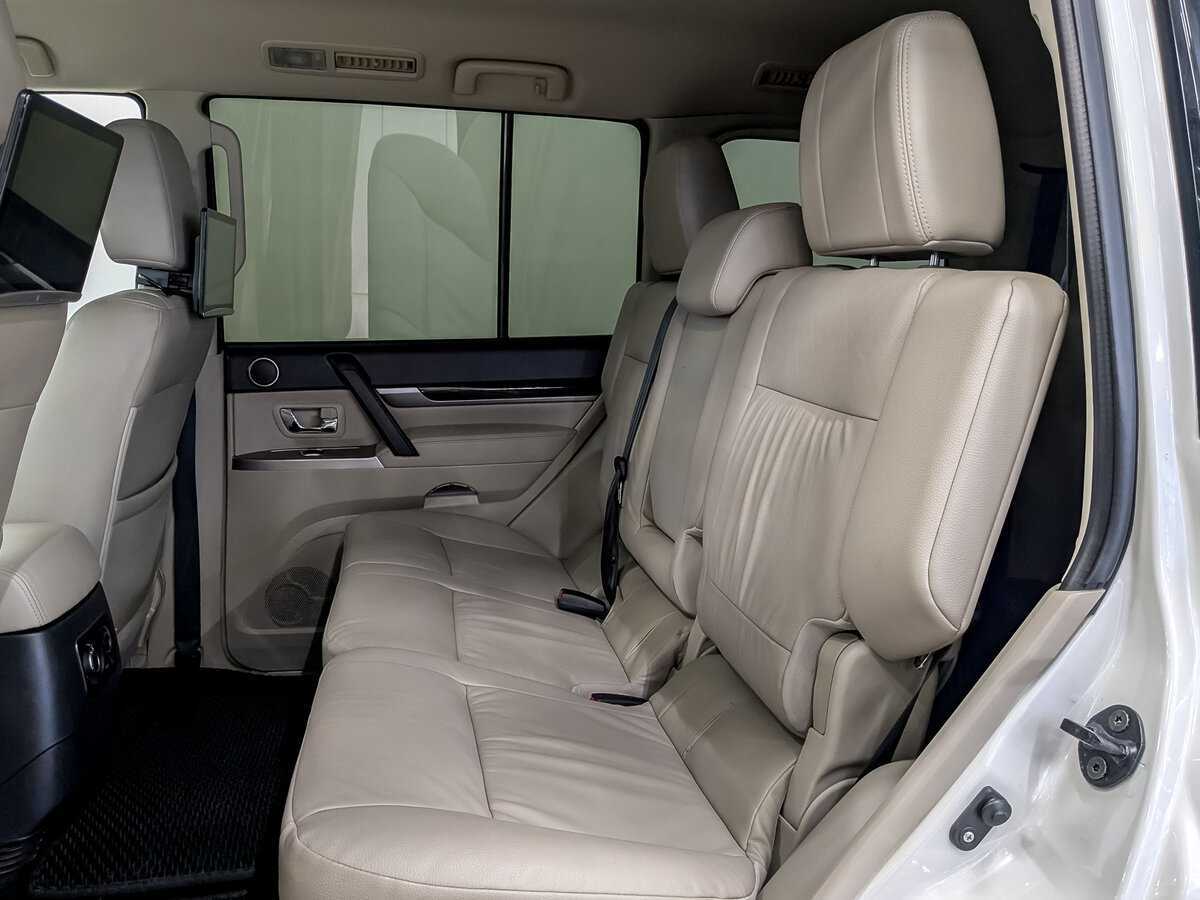 Mitsubishi Pajero, 2020 Фото №12